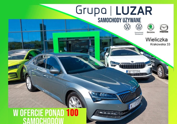 Skoda Superb cena 105900 przebieg: 74935, rok produkcji 2019 z Wieliczka małe 379